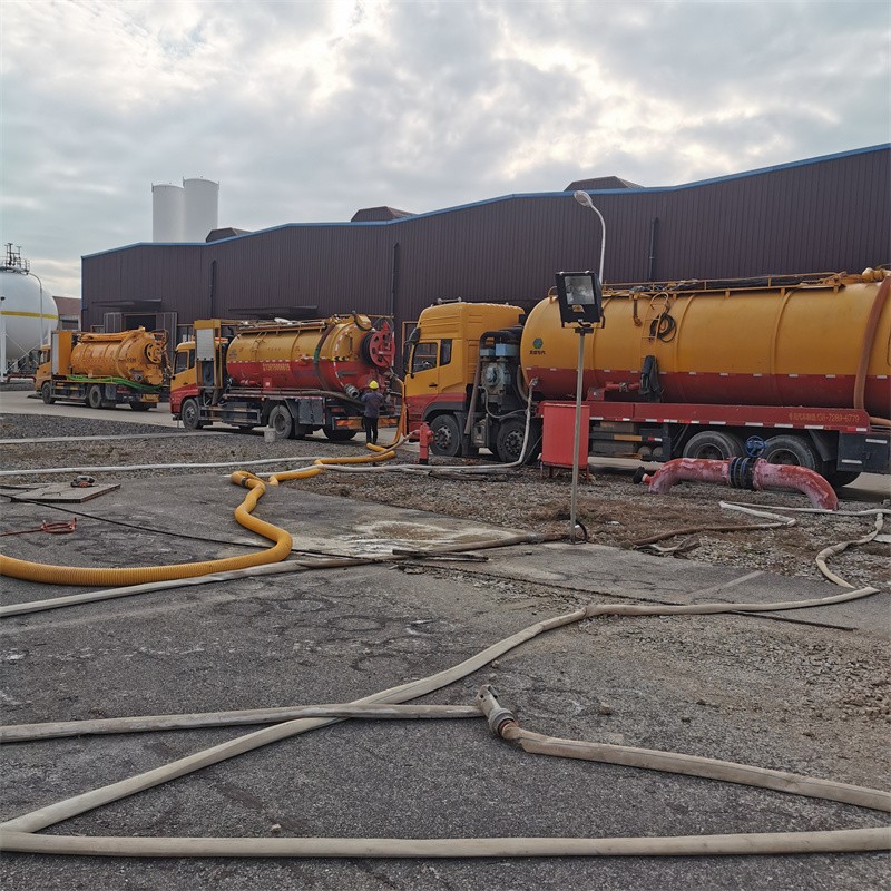 苏仙污水池清理